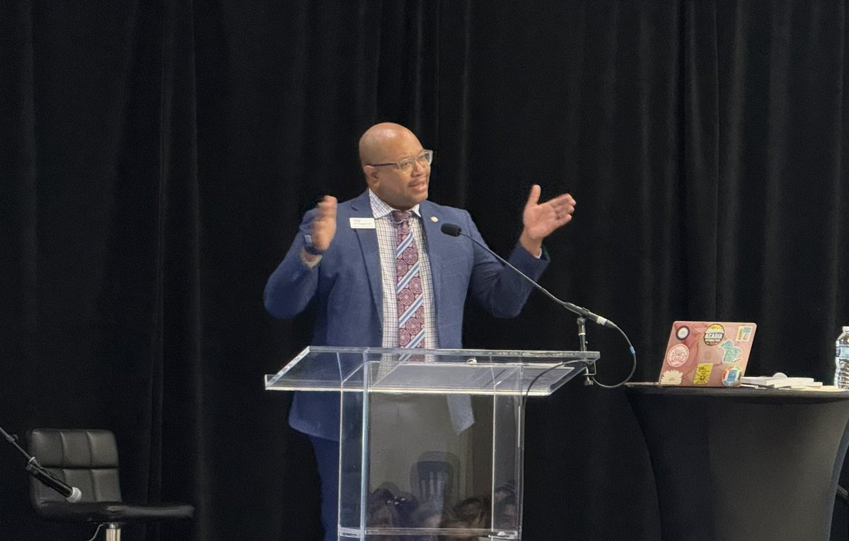 ᗰᕮᒪISSᗩ ᗪ. ᑭᗩTSᑕᕼKᕮ, ᕮᗪ.ᗪ. (@melissapatschke) on Twitter photo Dr. Kevin Armstrong, <a href="/NAESP/">National Assoc. of Elementary School Principals</a> President speaks with <a href="/OAESP1/">OAESP</a> #OAESP25 principals about the power of #NAESP resources, network, and the overall benefits of membership! If you’re not a member yet, now is the time!
<a href="/efranksnaesp/">L. Earl Franks, Ed.D., CAE</a> <a href="/gabshere/">Glen Abshere</a> Dr. Kevin Armstrong, <a href="/NAESP/">National Assoc. of Elementary School Principals</a> President speaks with <a href="/OAESP1/">OAESP</a> #OAESP25 principals about the power of #NAESP resources, network, and the overall benefits of membership! If you’re not a member yet, now is the time!
<a href="/efranksnaesp/">L. Earl Franks, Ed.D., CAE</a> <a href="/gabshere/">Glen Abshere</a>