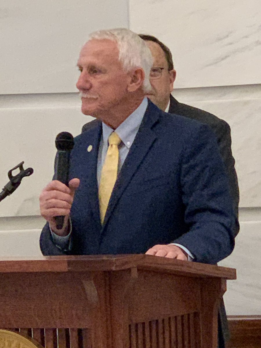 ARCOSLoffice's tweet image. Commissioner Land helped welcome students and families to Home School Day at the Capitol this morning. More photos to follow later today on our Facebook and Instagram pages.