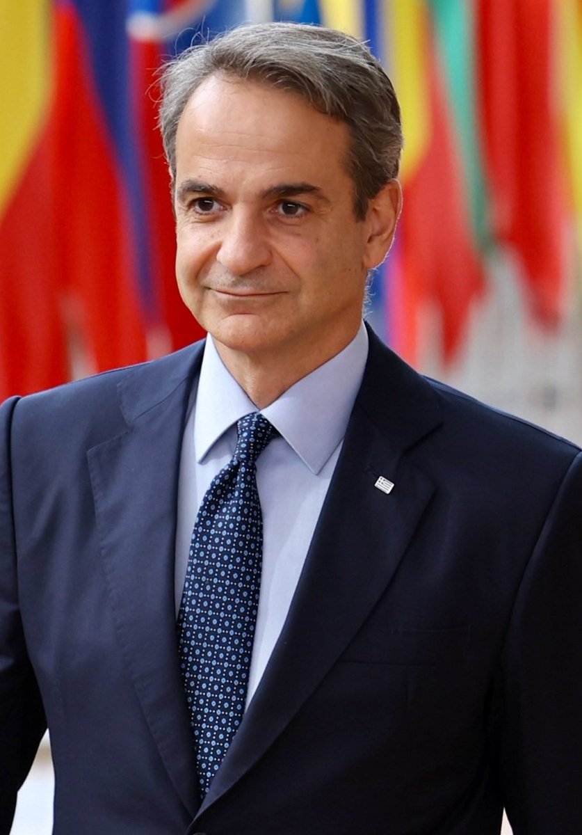 NIKSOTIROPOYLOS's tweet image. Ποτέ ξανά στην πολιτική ιστορία αυτού του τόπου δεν έχει δεχθεί Έλληνας πρωθυπουργός τόση πολλή λάσπη. 
Κόμματα, εφημερίδες, κανάλια, ηλεκτρονικά μέσα, Αριστεροί, Αναρχικοί, Κομμουνιστές, Ακροδεξιοί, Δημοσιογράφοι, Ψεκασμένοι, Καλλιτέχνες... Όλοι εναντίον του, ενωμένοι και…