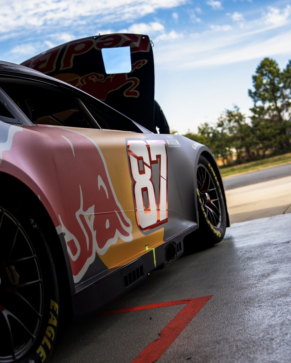 Trackhouse Racing tweet media