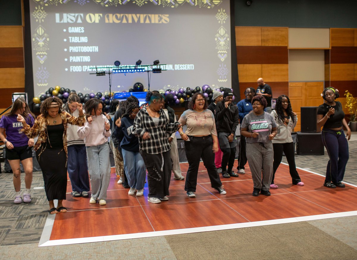 ReynoldsSandbox's tweet image. There were lots smiles at the Black Cultural Festival last night in the Joe Crowley Student Union ballrooms. 

Photos by @kia_rastar  #studentsofnevada #blackhistorymonth