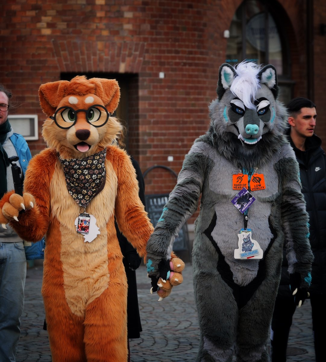 BoredSab_'s tweet photo. Yes i still have more!

Cute suits:
@MaxFluffys 
@GenSilver11 
@r_toroid 
@Alexei_hg 
@ https://t.co/rI0mTTkMgo (on bluesky)

#nordicfuzzcon #NFC #NFC2025 #furry #furries #furryconvention #fursuit #fursuits https://t.co/Nb5iiNaThF