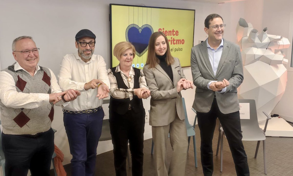 Cristina Lozano (@cris_lozano) on Twitter photo Buckling up for #PulseDay!!!! Teaching patients and general population how to get in touch with their heart ryhthm ❤️🎶 it just takes to fingers ✌🏻Thanks to <a href="/secardiologia/">Soc Esp Cardiología</a> <a href="/cuidarcorazon/">FEC Corazón</a> and <a href="/ritmo_SEC/">Asociación del Ritmo Cardiaco</a> for endorsing this great initiative from <a href="/EHRAPresident/">EHRAPresident</a> Proud to contribute! Buckling up for #PulseDay!!!! Teaching patients and general population how to get in touch with their heart ryhthm ❤️🎶 it just takes to fingers ✌🏻Thanks to <a href="/secardiologia/">Soc Esp Cardiología</a> <a href="/cuidarcorazon/">FEC Corazón</a> and <a href="/ritmo_SEC/">Asociación del Ritmo Cardiaco</a> for endorsing this great initiative from <a href="/EHRAPresident/">EHRAPresident</a> Proud to contribute!