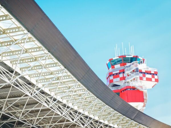 CasaMiaTours's tweet photo. A bad transit experience can break a perfectly planned vacation. Here are all our travel hacks for navigating Italian airports, train stations, and seaports, leaving the worries behind. Today’s series concentrates on air travel. https://t.co/hQuT31y42j https://t.co/pNurOApO5g