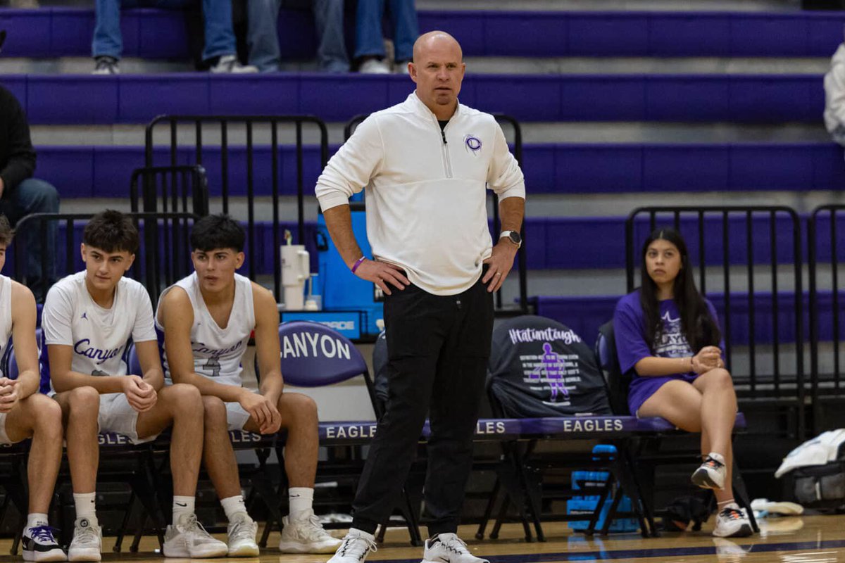 .. <a href="/TravisSchulte/">Travis Schulte</a> moves on from coaching after leaving legacy at Canyon High School. Check out the story by <a href="/Lee_Passmore/">Lee Passmore</a> #txhshoops .. 
🔗 presspass.news/travis-schulte…