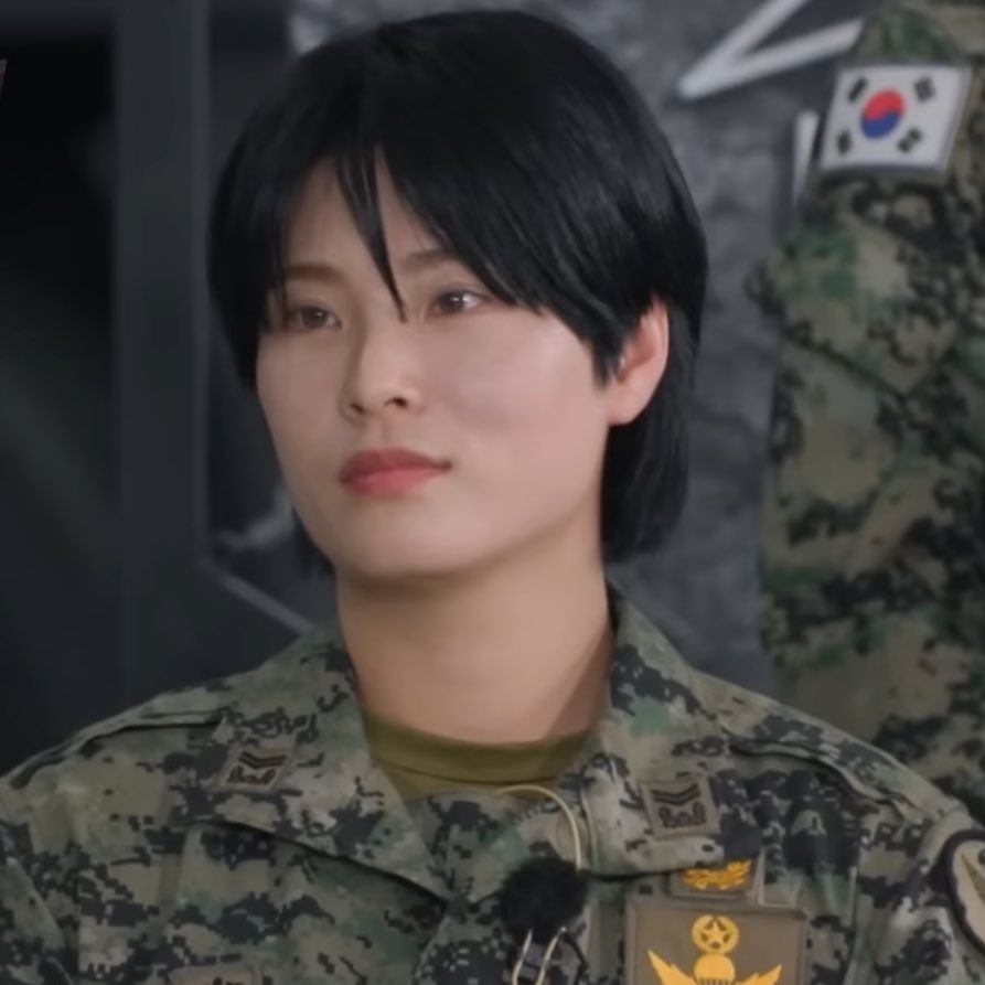 갑자기 또 막 사랑이ㅈㄴ올라옴 다비켜 꽃신신고예랑이 밥차려드려야되 감자탕낋이러간다