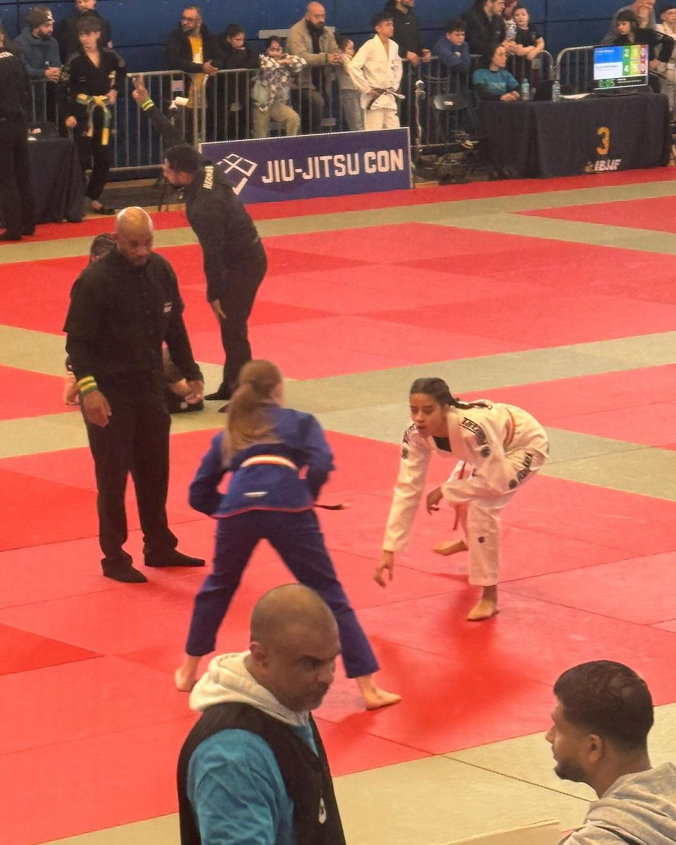 Congratulations to Year 8 student Isabela for placing first in the London International Open for the Brazilian JiuJitsu Federation over the weekend! 🥇

So far in her sporting career Isabela has won over 30 titles - a number we expect to keep on growing! 🏆