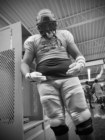 Desert Footballin CV tweet media