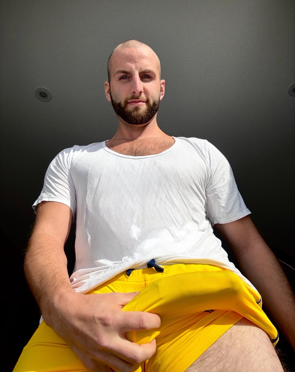 RT if you want to taste 👅