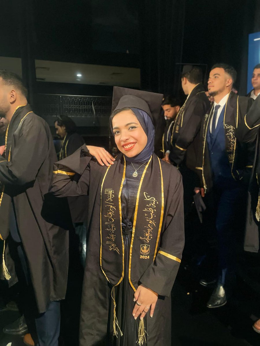 NourhanEl_sayed's tweet photo. رَبِّ أَوْزِعْنِي أَنْ أَشْكُرَ نِعْمَتَكَ الَّتِي أَنْعَمْتَ عَلَيَّ وَعَلَى وَالِدَيَّ وَأَنْ أَعْمَلَ صَالِحًا تَرْضَاهُ وَأَدْخِلْنِي بِرَحْمَتِكَ فِي عِبَادِكَ الصَّالِحِينَ 

رسميًا بكالريوس الطب والجراحة العامة 🎓💕 https://t.co/3MbvAQtP3S
