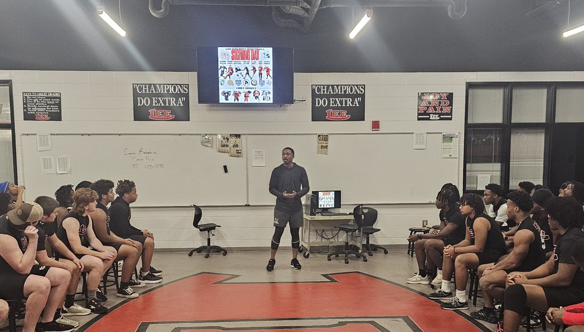 The Rocker Lee (@rockerlee229) on Twitter photo What an inspiring Character Message from a #Real229 Trojan, <a href="/CoachBush13/">Jalen Bush</a>, this morning‼️ "Hard work beats talent when talent doesn't show up" #famiLEE What an inspiring Character Message from a #Real229 Trojan, <a href="/CoachBush13/">Jalen Bush</a>, this morning‼️ "Hard work beats talent when talent doesn't show up" #famiLEE
