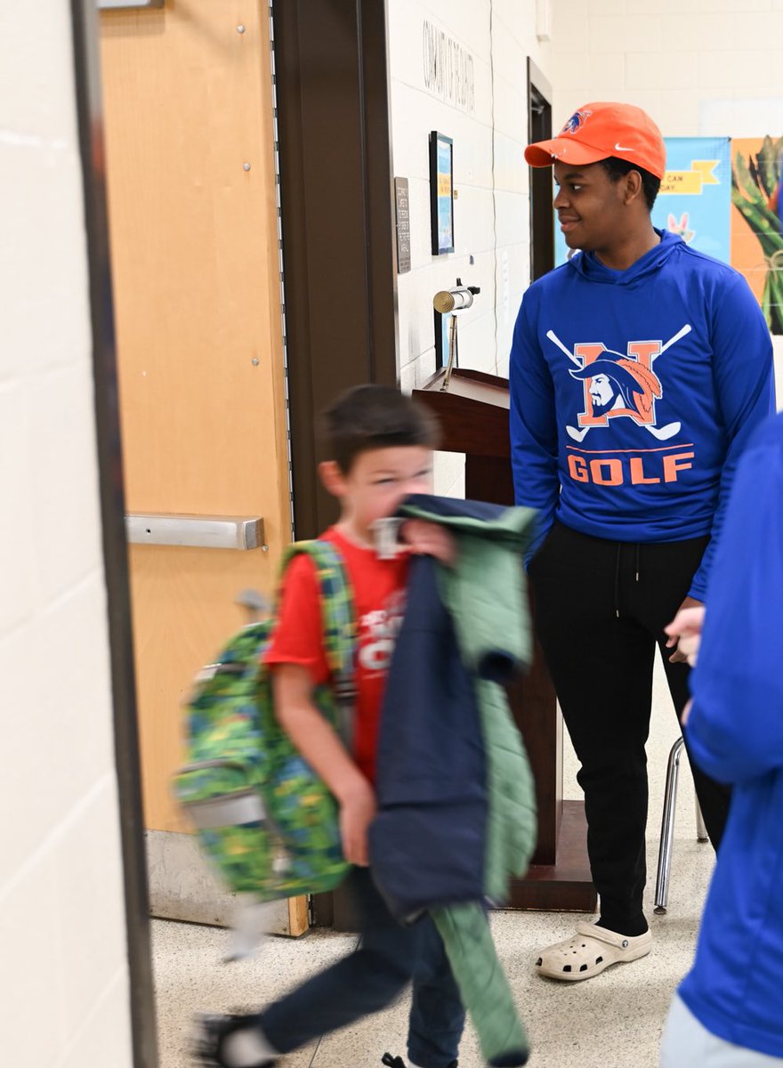 RNEGolf's tweet image. We want to thank @WindsorElem for allowing us the opportunity to serve and greet your wonderful students this morning. It was an honor and a privilege! #studentathlete #morethancompetition #communityservice #mentoring #rnegolf #rneathletics