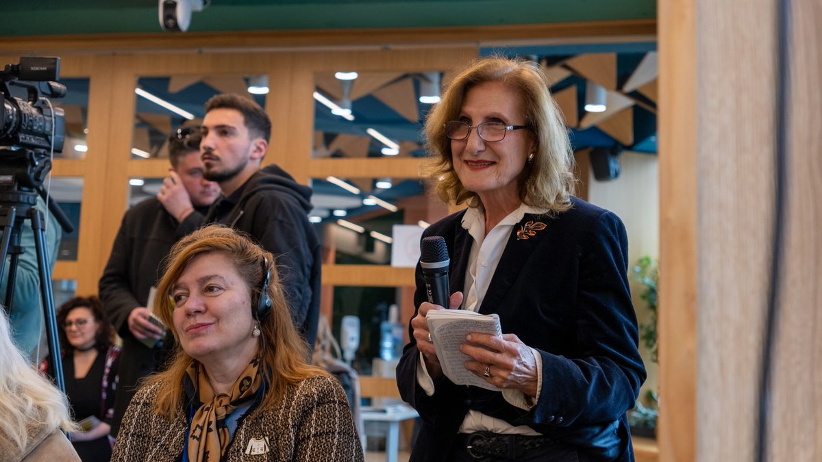 🎉 Le 26 février, l'ambassadeur et ses homologues 🇨🇭🇷🇴🇬🇷 ont présenté à la Maison de l'Europe le programme culturel de la #Francophonie2025 🌍. En mars et avril, célébrons diversité linguistique, paix, démocratie et droits de l'Homme ! ✨ #Diversité #Francophonie <a href="/EuHouseSkopje/">Europe House</a>