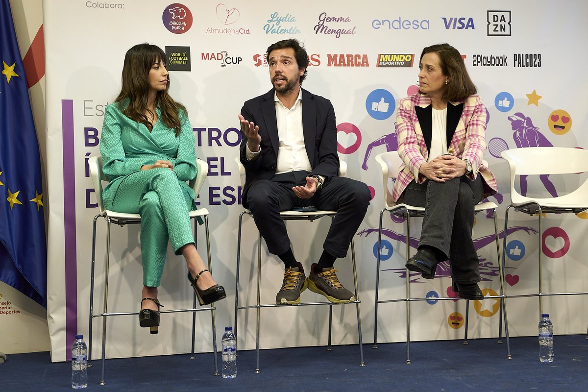 fundaciondepjov's tweet photo. 📣​ Hoy, se ha presentado oficialmente el ‘Barómetro de Ídolas del Deporte Español’ de @depespana 

Durante el acto, se ha puesto en valor el papel de la #FDJ como impulsora del deporte femenino a través del Programa #UniversoMujer junto al @deportegob que demuestra su compromiso con la igualdad de oportunidades y el fomento de la participación de las mujeres en todas las disciplinas deportivas.

@felixjum , acompañado por la responsable de #SportNet4Women, Asunción Loriente @depespana , ha puesto en valor la iniciativa enfocada a sumar más mujeres a la Industria del Deporte Español. 

@felixjum , ha destacado el impacto de #UniversoMujer en el deporte español, con una aportación de más de 50 millones de euros para apoyar el desarrollo del deporte femenino, gracias a la colaboración de destacadas empresas que apuestan por la igualdad y la gran progresión de este programa. 

❤️ Este estudio forma parte del proyecto ‘Red de Líderes’ de SportNet4Woman de #ADESP, que cuenta con la colaboración de #FDJ, dentro del programa #UniversoMujer.