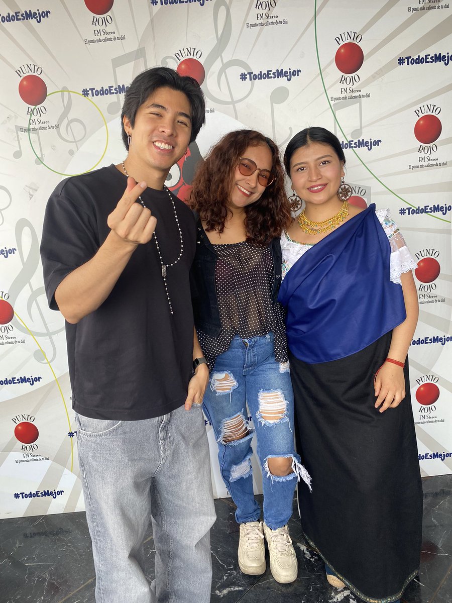 #QuieroSaber <a href="/renkaiy/">Ren Kai</a> <a href="/nustapicuasi_/">Ñusta Picuasi</a> <a href="/yildabanchon/">Yilda Banchon</a> una canción que te hace feliz 🙂 
español y kichwa
Escúchala en #RadioPuntoRojo corre a #YouTube a ver la entrevista completa