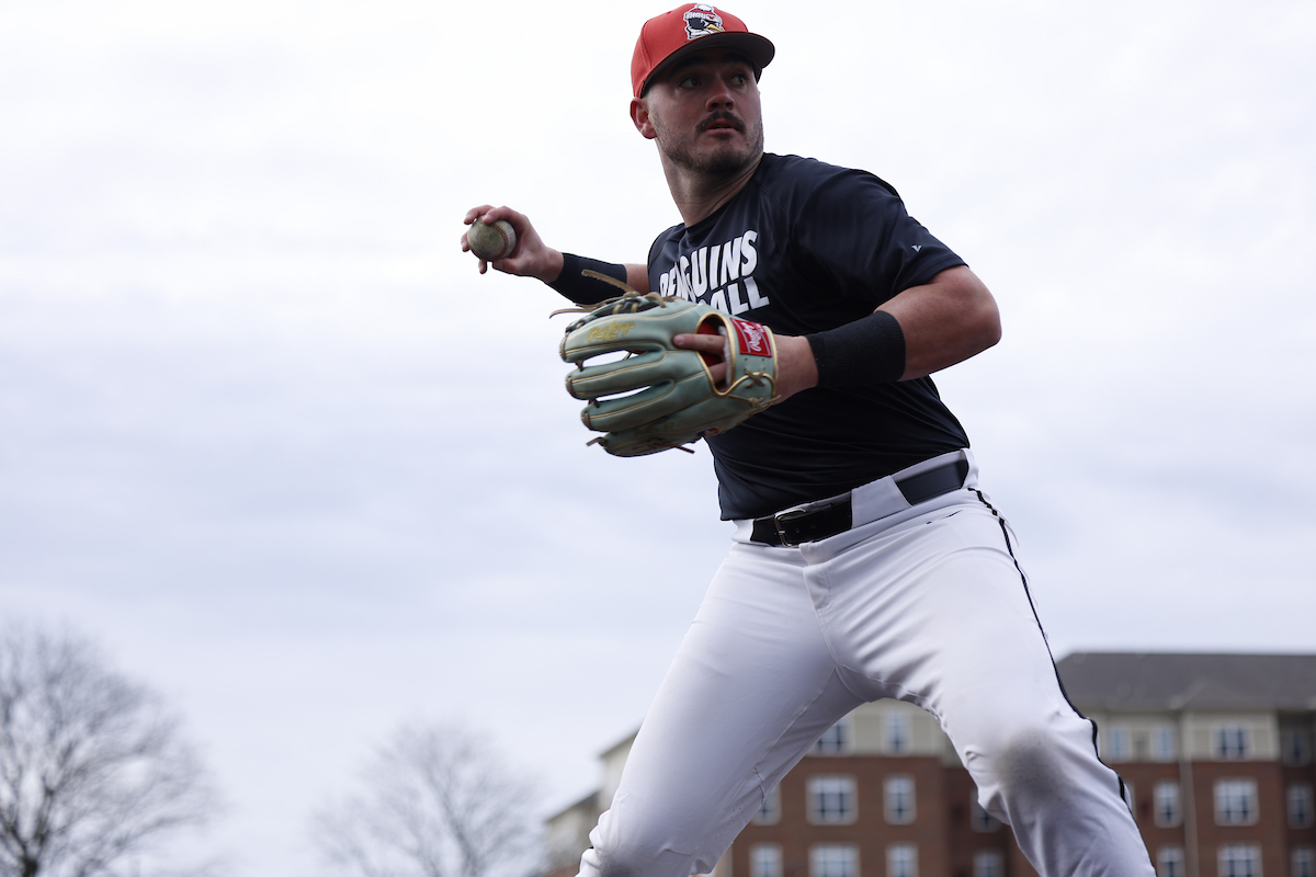 YSUBaseball's tweet photo. Pregame scenes 📷🐧⚾️

📍 Skeeles Field - Akron, Ohio

#GoGuins // #FeedTheRaft https://t.co/NU985FSGj9