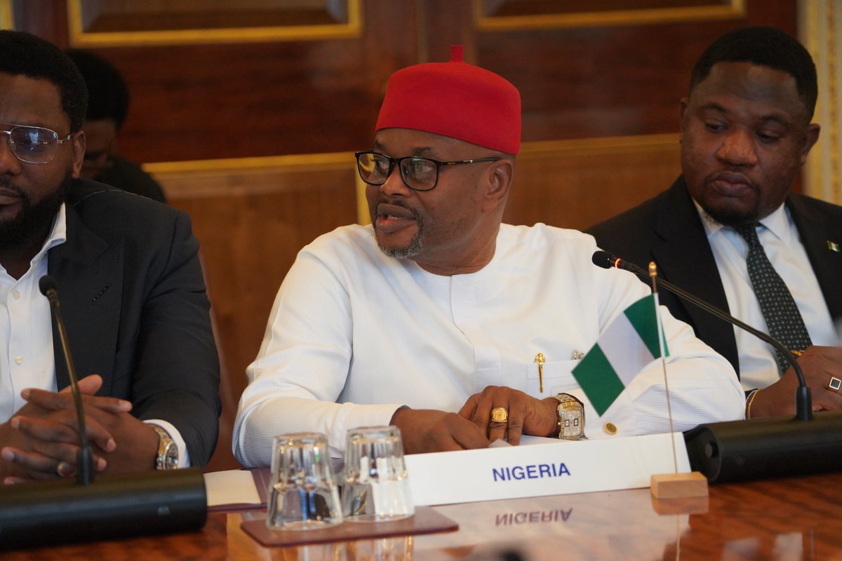 commonwealthsec's tweet photo. Today @ChiefUcheNnaji and @FmstNg 🇳🇬 convened a high-level roundtable on climate finance and food security at Marlborough House, integrating public, private and international partnerships to discuss solutions to respond to these challenges.

#CommonwealthForClimate https://t.co/y3zwoEBjRe