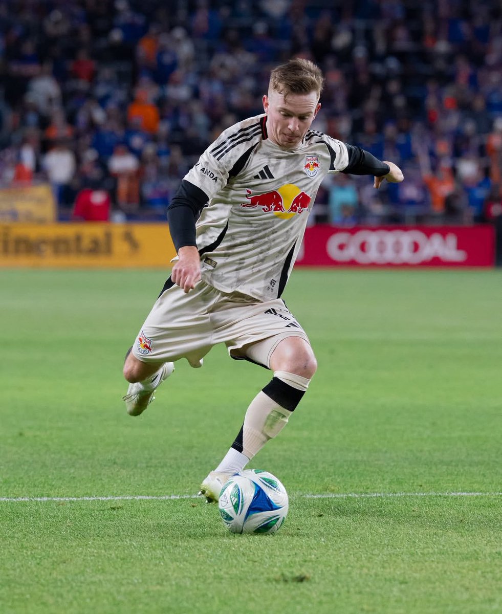 Jon Hassall (@jonhassall75) on Twitter photo 💯 <a href="/NewYorkRedBulls/">New York Red Bulls</a> appearances for <a href="/cameron__harper/">Cameron Harper</a> ✅
#RBNY #NewYorkRedBulls #MLS
📸 Peter Bonilla 💯 <a href="/NewYorkRedBulls/">New York Red Bulls</a> appearances for <a href="/cameron__harper/">Cameron Harper</a> ✅
#RBNY #NewYorkRedBulls #MLS
📸 Peter Bonilla