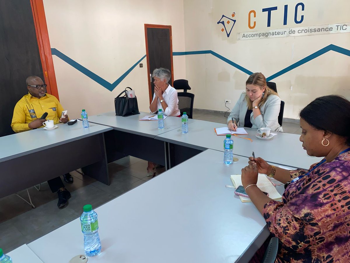 cticdakar's tweet photo. @cticdakar a eu l'honneur d’accueillir Son Excellence Mme Anu Saxén, Ambassadrice de la Finlande au Sénégal, occasion d’échanger sur les opportunités de collaboration entre l’écosystème tech sénégalais et finlandais sur l’innovation, du digital et de l’entrepreneuriat. 
#kebetu https://t.co/4cOTWQJ2YA