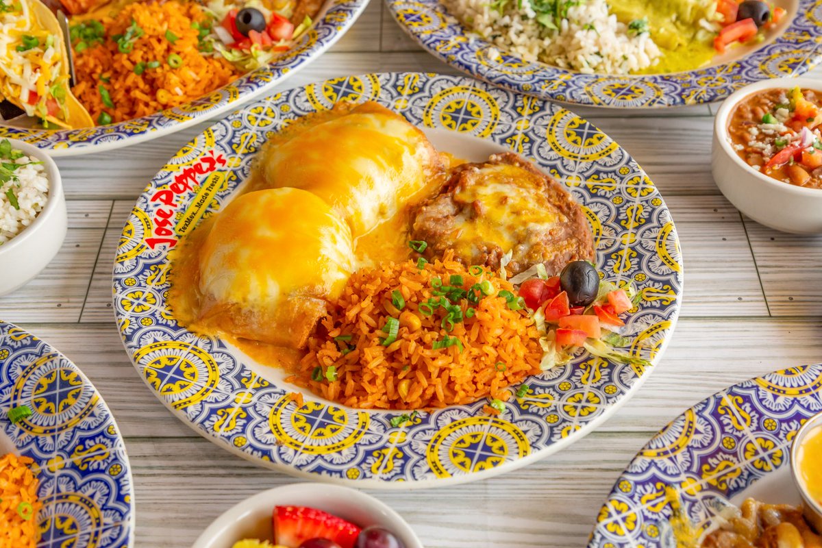 Craving for something delicious? 😋 Try our bestselling Pollo Magnifico! A crispy seasoned chicken burrito topped with jalapeño cream cheese and colby jack cheese, baked to perfection for a great price today! Lunch portion $7.99 Dinner portion $9.99.