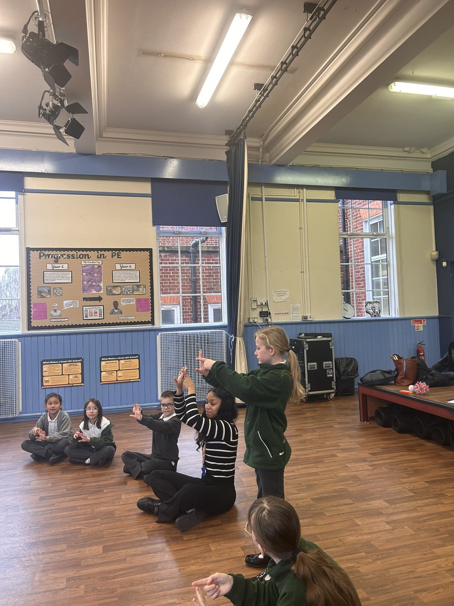 ManorParkSchSM1's tweet photo. Year 5 had a workshop on conflict today, focusing on having meaningful conversations and resolving conflict. #WeAreLEO #MPPAPSHE https://t.co/it3fA6Lm6m