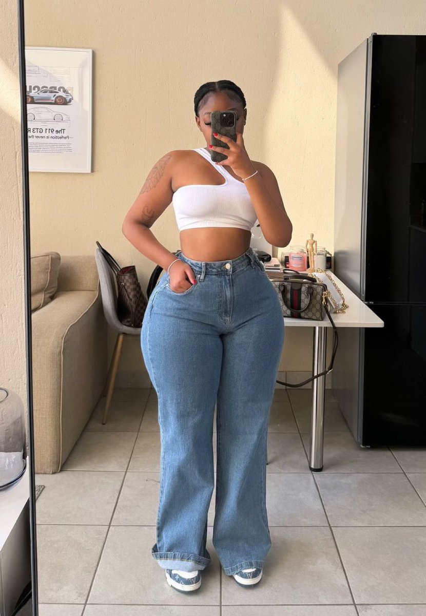 Fayth_Bryllyan's tweet image. Am going to recreate a pic similar to this 😌🥹next week