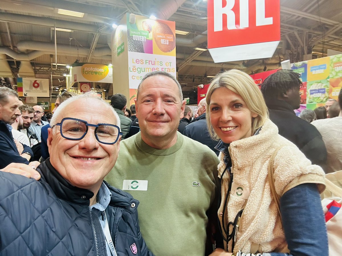 Alain MARTINEZ (@mikoalain) on Twitter photo Quel plaisir de retrouver la team <a href="/SaveursCommerce/">Saveurs Commerce</a> sur le <a href="/Salondelagri/">Salon International de l'Agriculture</a> avec nos #mofprimeurs đ <a href="/FJaunault/">FrĂ©deric Jaunault</a> nos primeurs ont du talent et ils mĂ©ritent dâĂȘtre artisans đ Quel plaisir de retrouver la team <a href="/SaveursCommerce/">Saveurs Commerce</a> sur le <a href="/Salondelagri/">Salon International de l'Agriculture</a> avec nos #mofprimeurs đ <a href="/FJaunault/">FrĂ©deric Jaunault</a> nos primeurs ont du talent et ils mĂ©ritent dâĂȘtre artisans đ