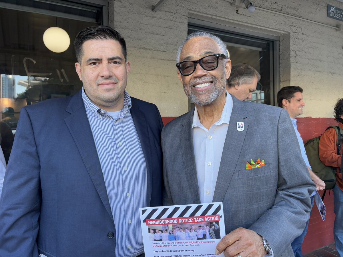 Leadership in action! Thank you <a href="/CurrenDPriceJr/">Curren D. Price, Jr.</a> for showing up to support the Pantry workers! #SaveThePantry #WeAreThePantry