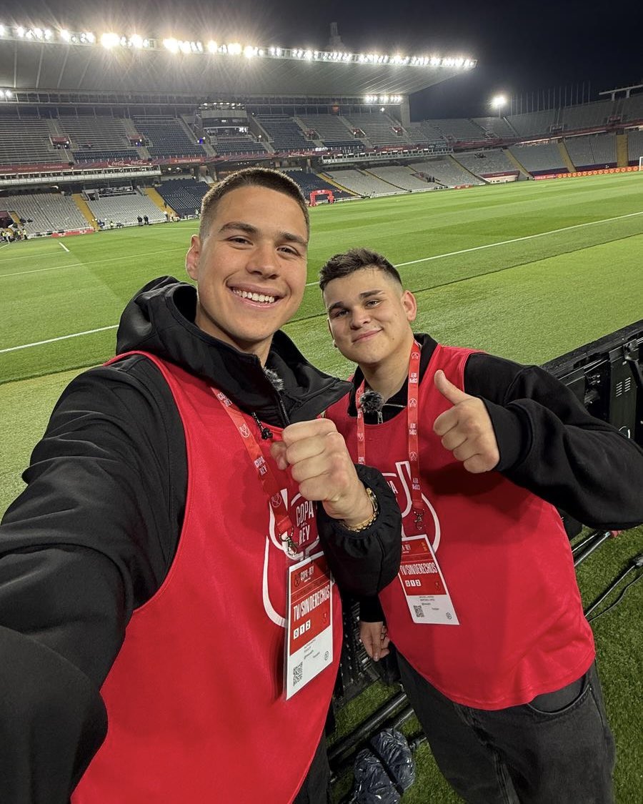 😉 ¿Conoces a <a href="/TheExaL04/">TheExaL04</a>, verdad?

Pues si entras en nuestras cuentas oficiales de <a href="/instagram/">Instagram</a> y <a href="/TikTok_ES/">TikTok España</a> (<a href="/rfef/">RFEF</a>) verás cómo vivió la semi de ayer en Barcelona.

¡Y ojo! Que en su canal de YouTube se está cocinando contenido TOP…

#LaCopaMola🏆 | #CopaDelReyMAPFRE