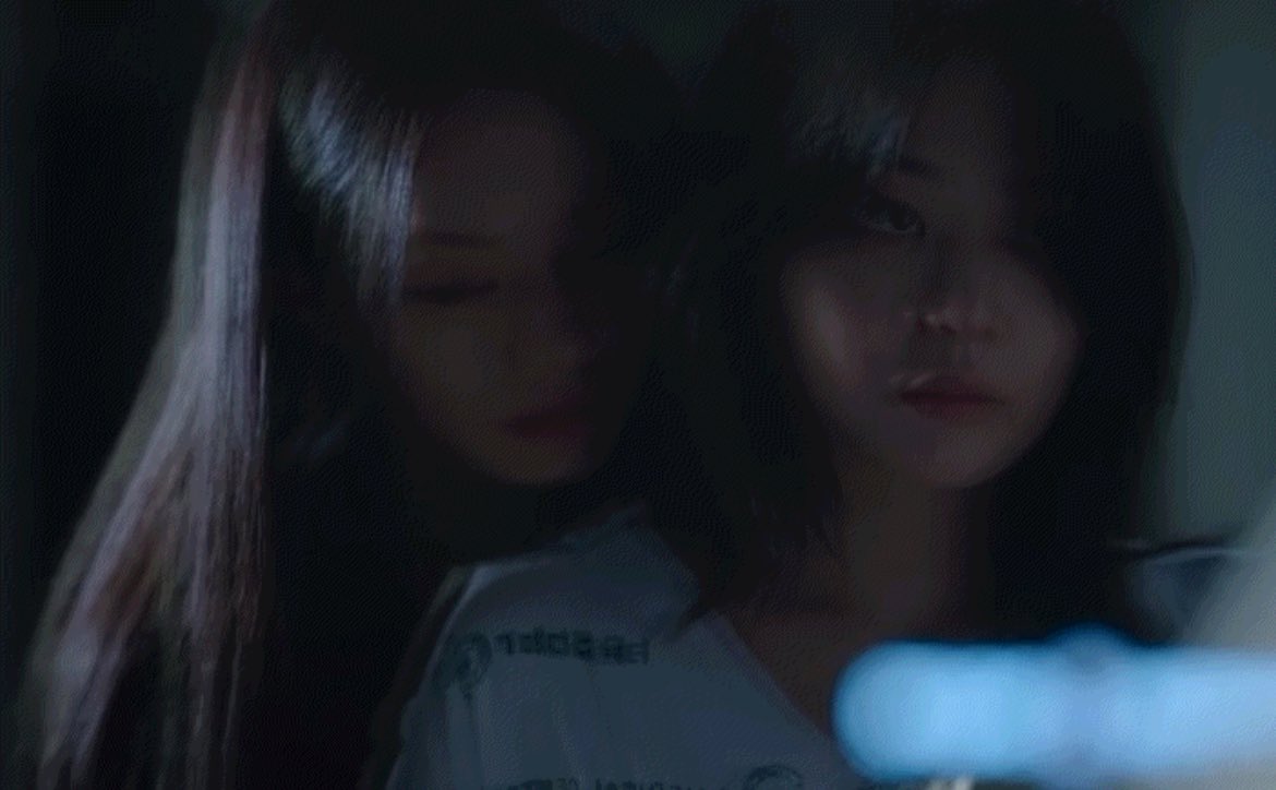 yesdramatic's tweet image. 