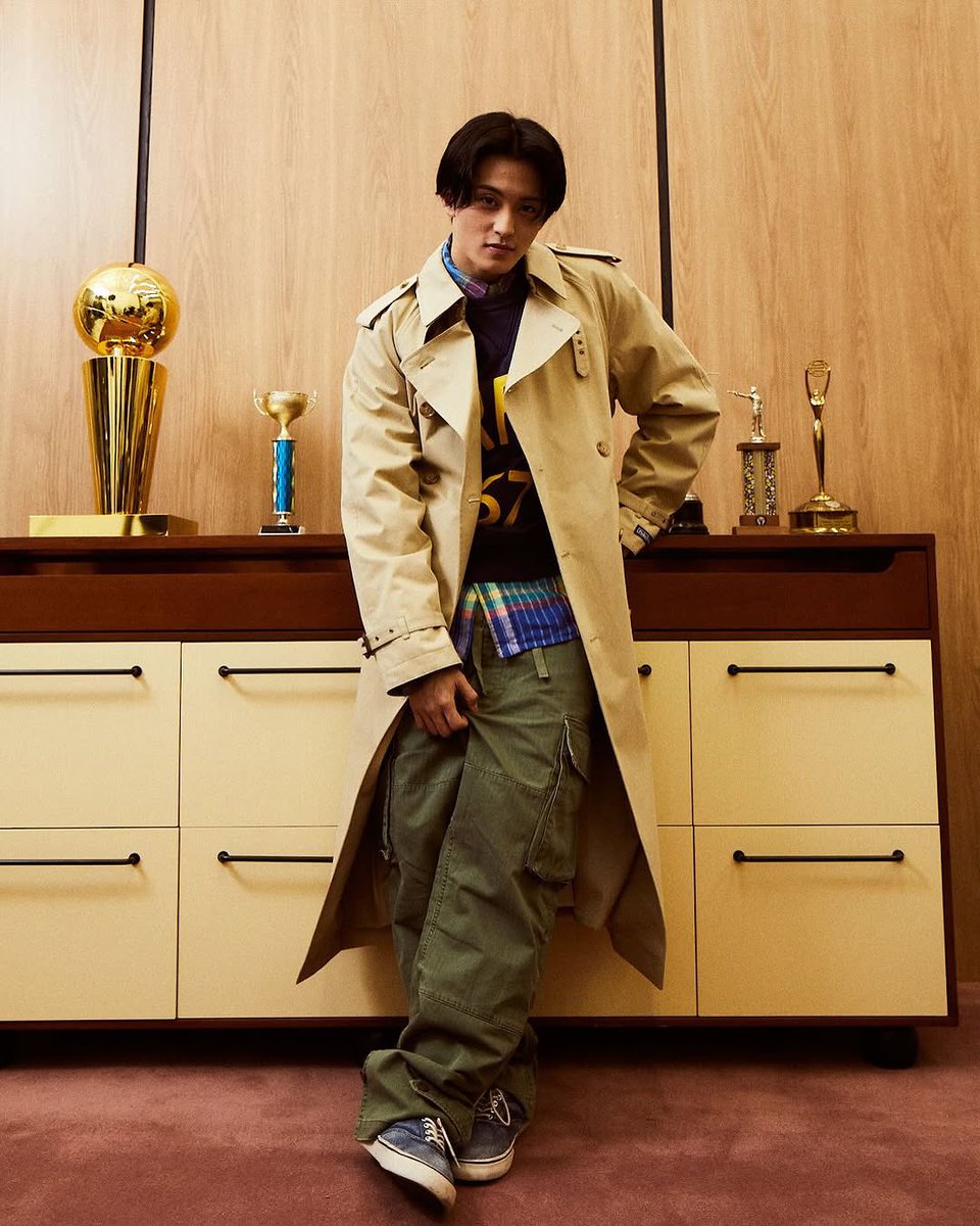 haecban's tweet image. More Polo, more attitude—you all know the drill. Plaid, layers, and that signature touch of style. Bold, but make it iconic. The colors? Poppin’. The vibe? Unmatched. The fit? A whole statement. Just me, #PoloRL, and a little extra flair. Because why not?