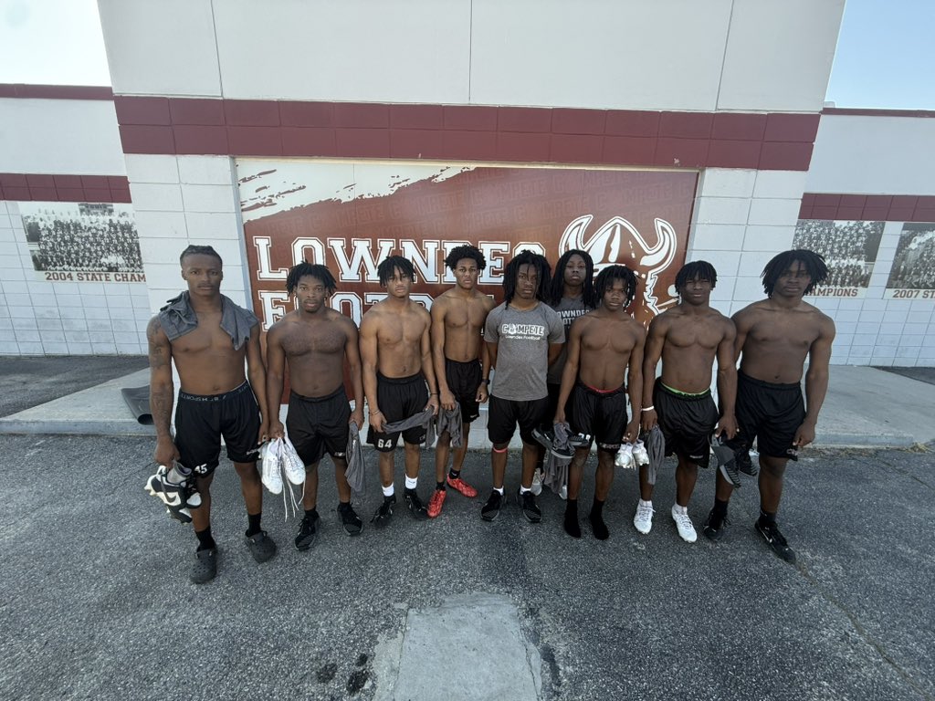 Shoutout to the first block guys that hit 20mph in the flying 10 today. Multiple PR for the overall group. Second block Jakob Madden, Nick Booker, Amari James not pictured.
