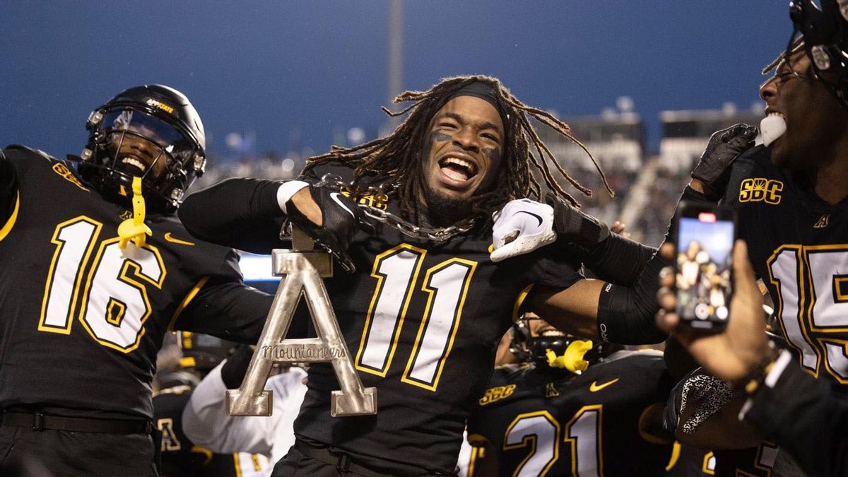 Li’Darious”D4”Pryor (@lidariousp) on Twitter photo Blessed And Honored To Be Re-Offered By Appalachian State University <a href="/CoachALarkins/">Aashon Larkins</a> <a href="/Dowell_Loggains/">Dowell Loggains</a> <a href="/AppState_FB/">App State Football</a> <a href="/EHSTrojanFTBL/">EHigh Trojans Football</a> <a href="/ChadHunterJr/">Coach Chad</a> <a href="/ChadSimmons_/">ChadSimmons</a> <a href="/JohnGarcia_Jr/">John Garcia, Jr.</a> @RivalsRichie <a href="/coachmalcj/">Malcolm Jones 🇺🇸</a> <a href="/OLCoachWilliams/">Coach Will</a> Blessed And Honored To Be Re-Offered By Appalachian State University <a href="/CoachALarkins/">Aashon Larkins</a> <a href="/Dowell_Loggains/">Dowell Loggains</a> <a href="/AppState_FB/">App State Football</a> <a href="/EHSTrojanFTBL/">EHigh Trojans Football</a> <a href="/ChadHunterJr/">Coach Chad</a> <a href="/ChadSimmons_/">ChadSimmons</a> <a href="/JohnGarcia_Jr/">John Garcia, Jr.</a> @RivalsRichie <a href="/coachmalcj/">Malcolm Jones 🇺🇸</a> <a href="/OLCoachWilliams/">Coach Will</a>