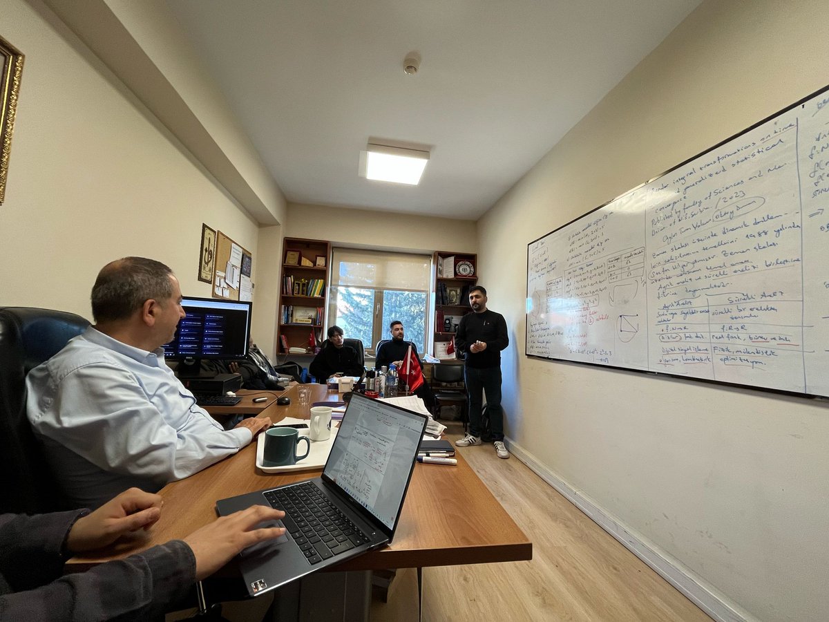 Our seminars are in full swing! In today’s seminar, our friends Senanur Benli presented on fractional Fourier transform, Sünnet Avezov on the solution of degenerate elliptic equations, Serkan İnaltekin on statistical convergence, and Erman Çiçek on graph theory. 📚✨
#ytü #math