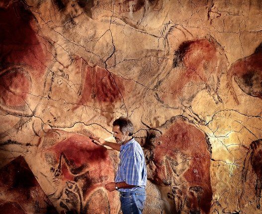@ArqueoUBU (@arqueoubu) on Twitter photo <a href="/Arquerabazo1/">Arquerabazo</a> <a href="/Arqueo_Activa/">ARqUEoLOGíA ACTiVa</a> <a href="/CuevaPasiega/">Cueva De La Pasiega</a> <a href="/shinoda1406/">Ale NM</a> <a href="/jmghistoriador/">Jesús M.G.</a> <a href="/arqueocas/">Arqueocas</a> <a href="/Arqueolegs_Cat/">Arqueòlegs.cat</a> <a href="/nuriafloreso/">Núria🦁♌️🌻</a> <a href="/mariaho_/">Maria Herrero-Otal</a> <a href="/AnnaBush98/">anna</a> <a href="/WhiteRabbit36/">Antonio Rodríguez-Hidalgo</a> <a href="/MAGaMuseu/">Museu Arqueològic de Gandia</a> <a href="/prehistoriaCS/">Prehistòria de Castelló</a> <a href="/ArqueoFeed/">ArqueoFeed</a> <a href="/paulabudorosa/">Paula Budó Rosa</a> Curso online
Cuevas y abrigos: El arte paleolítico. 30.000 años de evolución de la expresión gráfica bit.ly/49AOO4s
📸Pedro Saura
<a href="/miriamesque9/">Miriam9 ||*||</a> <a href="/jonalbsantana/">Jonathan Santana</a> <a href="/Terravell3d/">Terravell3d</a> <a href="/JMSolias/">JM Solias</a> @mariadoforno @Rubelleta <a href="/artmariadolores/">María D. Guerrero-Perales</a> <a href="/DavidGarRubert/">David Garcia i Rubert 🎗</a> <a href="/SamuelSarda/">Samuel Sardà</a> <a href="/muprevalencia/">Museu de Prehistòria de València</a> <a href="/Arquerabazo1/">Arquerabazo</a> <a href="/Arqueo_Activa/">ARqUEoLOGíA ACTiVa</a> <a href="/CuevaPasiega/">Cueva De La Pasiega</a> <a href="/shinoda1406/">Ale NM</a> <a href="/jmghistoriador/">Jesús M.G.</a> <a href="/arqueocas/">Arqueocas</a> <a href="/Arqueolegs_Cat/">Arqueòlegs.cat</a> <a href="/nuriafloreso/">Núria🦁♌️🌻</a> <a href="/mariaho_/">Maria Herrero-Otal</a> <a href="/AnnaBush98/">anna</a> <a href="/WhiteRabbit36/">Antonio Rodríguez-Hidalgo</a> <a href="/MAGaMuseu/">Museu Arqueològic de Gandia</a> <a href="/prehistoriaCS/">Prehistòria de Castelló</a> <a href="/ArqueoFeed/">ArqueoFeed</a> <a href="/paulabudorosa/">Paula Budó Rosa</a> Curso online
Cuevas y abrigos: El arte paleolítico. 30.000 años de evolución de la expresión gráfica bit.ly/49AOO4s
📸Pedro Saura
<a href="/miriamesque9/">Miriam9 ||*||</a> <a href="/jonalbsantana/">Jonathan Santana</a> <a href="/Terravell3d/">Terravell3d</a> <a href="/JMSolias/">JM Solias</a> @mariadoforno @Rubelleta <a href="/artmariadolores/">María D. Guerrero-Perales</a> <a href="/DavidGarRubert/">David Garcia i Rubert 🎗</a> <a href="/SamuelSarda/">Samuel Sardà</a> <a href="/muprevalencia/">Museu de Prehistòria de València</a>