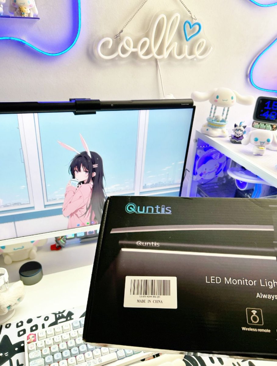 coelhie's tweet image. Dando um glow extra no meu setup com essa lightbar da Quntis! 💡✨🔥

#quntis #monitorlight #desksetup