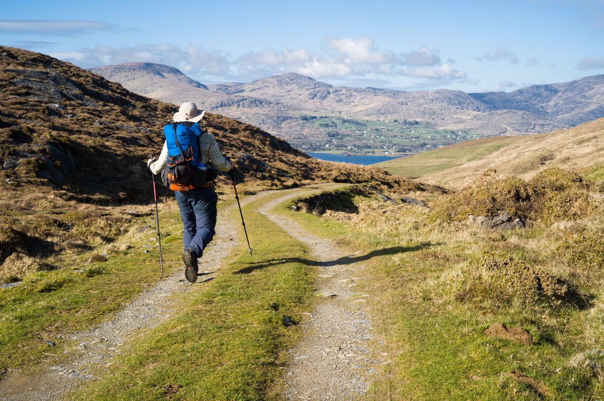 🇮🇪 The 130-mile circuit of Ireland’s Beara Peninsula layers historical intrigue and natural beauty. After a shaky start, Alex Roddie finds joy, generosity and a sense of place on the Beara Way.

⛺ Read on in the new issue of #TheGreatOutdoors:
thegreatoutdoorsmag.com/latest-issue/b…