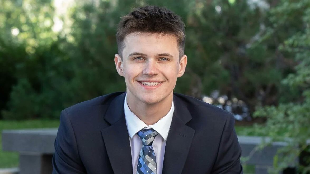 Congrats to Benjamin Guthmiller, Legacy High School senior, for being named the MDU Resources Teen of the Week! His passion for law and public service is inspiring. Keep up the great work, Benjamin! bit.ly/4bhVRAF #MDUResources #TeenOfTheWeek #FutureLeader #PublicService