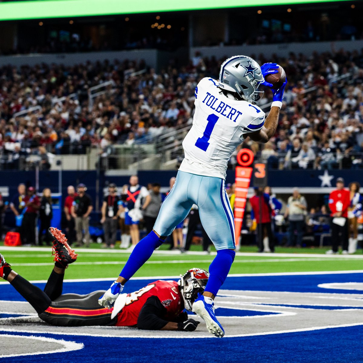 happy bday 1️⃣! have a great day, JT 🎂 

#DallasCowboys | <a href="/Invisalign/">Invisalign</a>