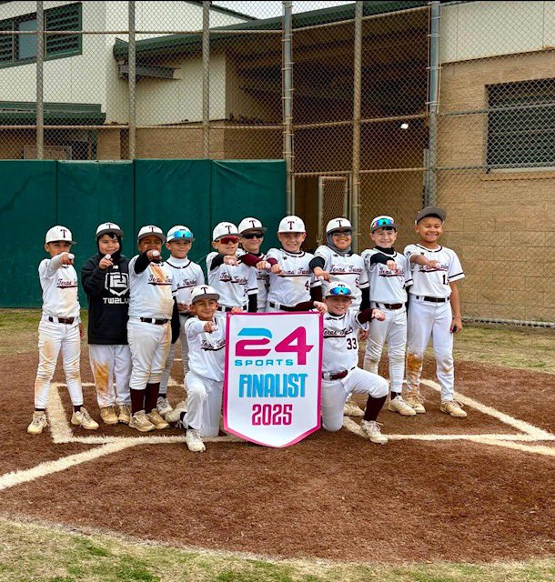 TwelveBaseball's tweet photo. We brought home the ⭐️GOLD⭐️ this weekend! Job well done to these champs! ⚾️1️⃣🔥

Texas Twelve Teams:
      - South Texas 9u Black 
      - South Texas 9u Maroon 
      - San Antonio 12u Gold 
      - Bay Area 13u Maroon 

#TwelveLife https://t.co/jof6ONdUXt