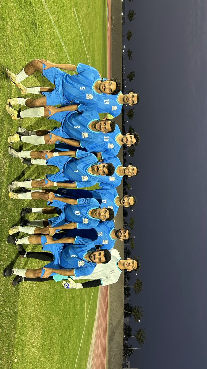 مبارَك لفريق طلبة كلية الهندسة لكرة القدم وصوله إلى المباراة النهائية في بطولة دوري الجامعة لكرة القدم، وذلك بعد تغلبه على فريق طلبة كلية التربية.

⁦<a href="/Squ_2013/">تغريدآت جامعية❤</a>
<a href="/SQUCOFFEE/">SQU COFFEE |☕</a>