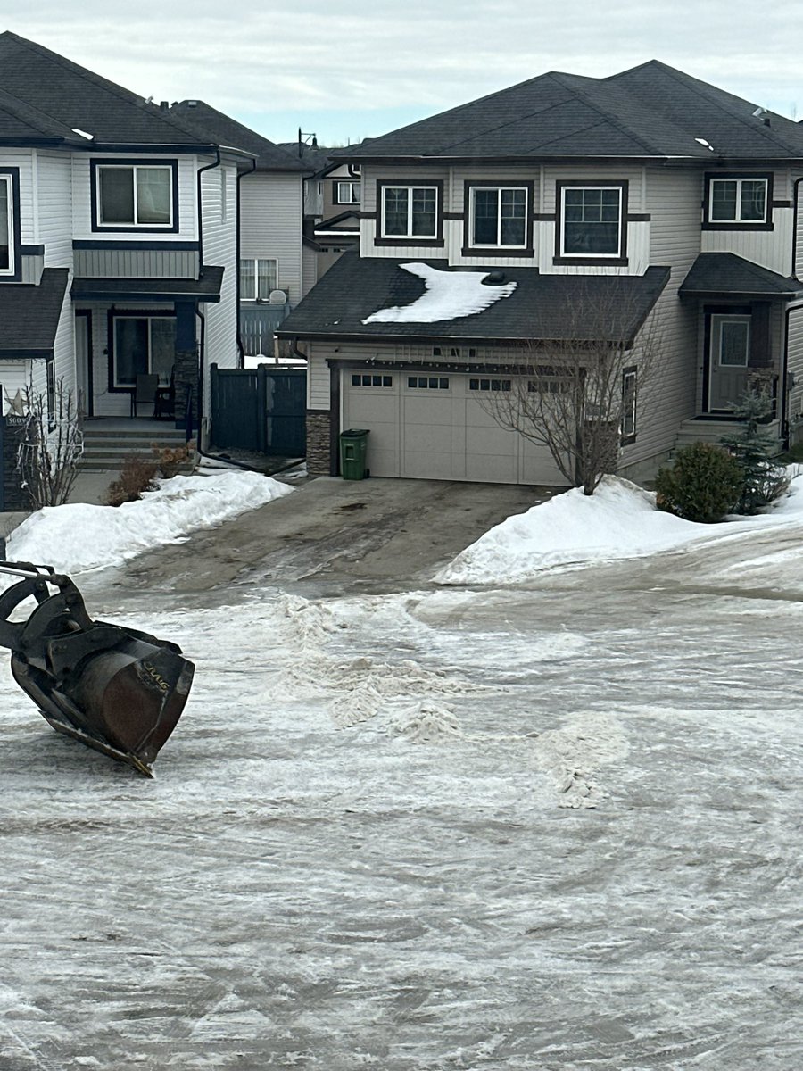 DeadMoreOz (@deadmoreoz) on Twitter photo City of Edmonton taxes at work💪. 1.5hrs of useless scraping for five shovels of ice.
<a href="/yegwave/">YEGWAVE</a> <a href="/AmarjeetSohiYEG/">Amarjeet Sohi</a> <a href="/CityofEdmonton/">City of Edmonton</a> City of Edmonton taxes at work💪. 1.5hrs of useless scraping for five shovels of ice.
<a href="/yegwave/">YEGWAVE</a> <a href="/AmarjeetSohiYEG/">Amarjeet Sohi</a> <a href="/CityofEdmonton/">City of Edmonton</a>