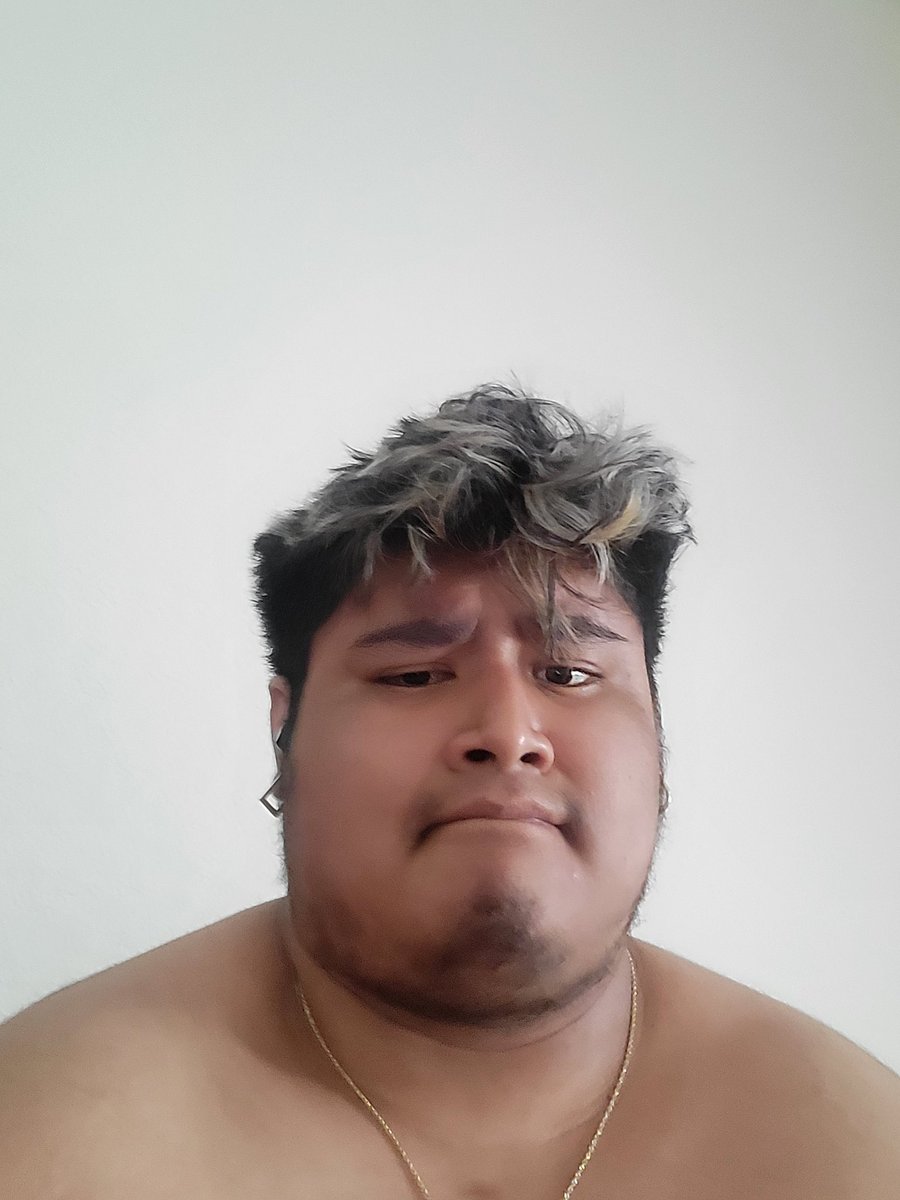 Misfit Beaw👑 🐻 (@misfitbeaw) on Twitter photo Trying to get my traps bigger Trying to get my traps bigger