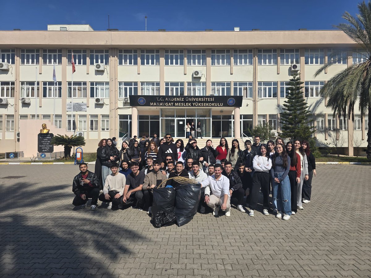 Manavgat Meslek Yüksekokulu (@aummyo) on Twitter photo Yüksekokulumuz Turizm ve Otel İşletmeciliği Programı öğrencileri Doç.Dr. Erkan Dağlı hocamız tarafından yürütülen Yaşam Becerileri ve Sosyal Etkinlik-II Dersi kapsamında okulumuzun dış temizliğine öğrencilerimiz ile katkıda bulunarak farkındalık oluşturmuşlardır. <a href="/DrFatihUslu/">Fatih Uslu</a> Yüksekokulumuz Turizm ve Otel İşletmeciliği Programı öğrencileri Doç.Dr. Erkan Dağlı hocamız tarafından yürütülen Yaşam Becerileri ve Sosyal Etkinlik-II Dersi kapsamında okulumuzun dış temizliğine öğrencilerimiz ile katkıda bulunarak farkındalık oluşturmuşlardır. <a href="/DrFatihUslu/">Fatih Uslu</a>