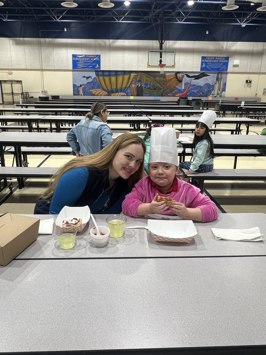 EAldaco_WDS's tweet photo. Cooking Class with our students and parents. Thank you Chef Manny and @MrV_CNP we had a lot of fun! @fmeeagles https://t.co/pOfWY3zxqR