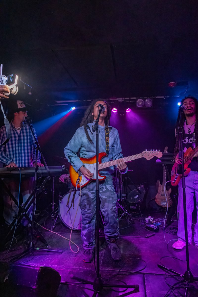 📸 from our last NHAM JAM by our very own Creative Music Business student @capturedbychakras 💫

Next jam: Tuesday 4th March @nhaclondon , get your FREE ticket  here: link.dice.fm/J01a427a854f?d…

Open to all musicians, singers, rappers, poets + dancers #jamsession #londonevents