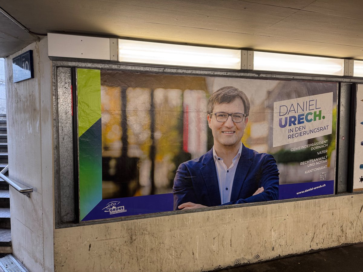 Daniel Urech, in der Bahnhofunterfürung <a href="/solothurn/">Solothurn</a>: Das Plakat ist am richtigen Ort: Wenn <a href="/UrechD/">Daniel Urech</a>  in den Regierungsrat gewählt wird, wird er sich garntiert für ein gutes ÖV-Angabot einsetzten! Jede Stimme zählt!
