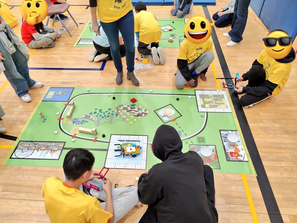 MrMacSCPS's tweet image. Good luck to both of our teams at today&apos;s @YRDSB’s area #LEGOrobotics 🤖 competition! Thanks for hosting us @VictoriaSq_PS! #YRSC @YRDSBPathways #yrdsbSTEM