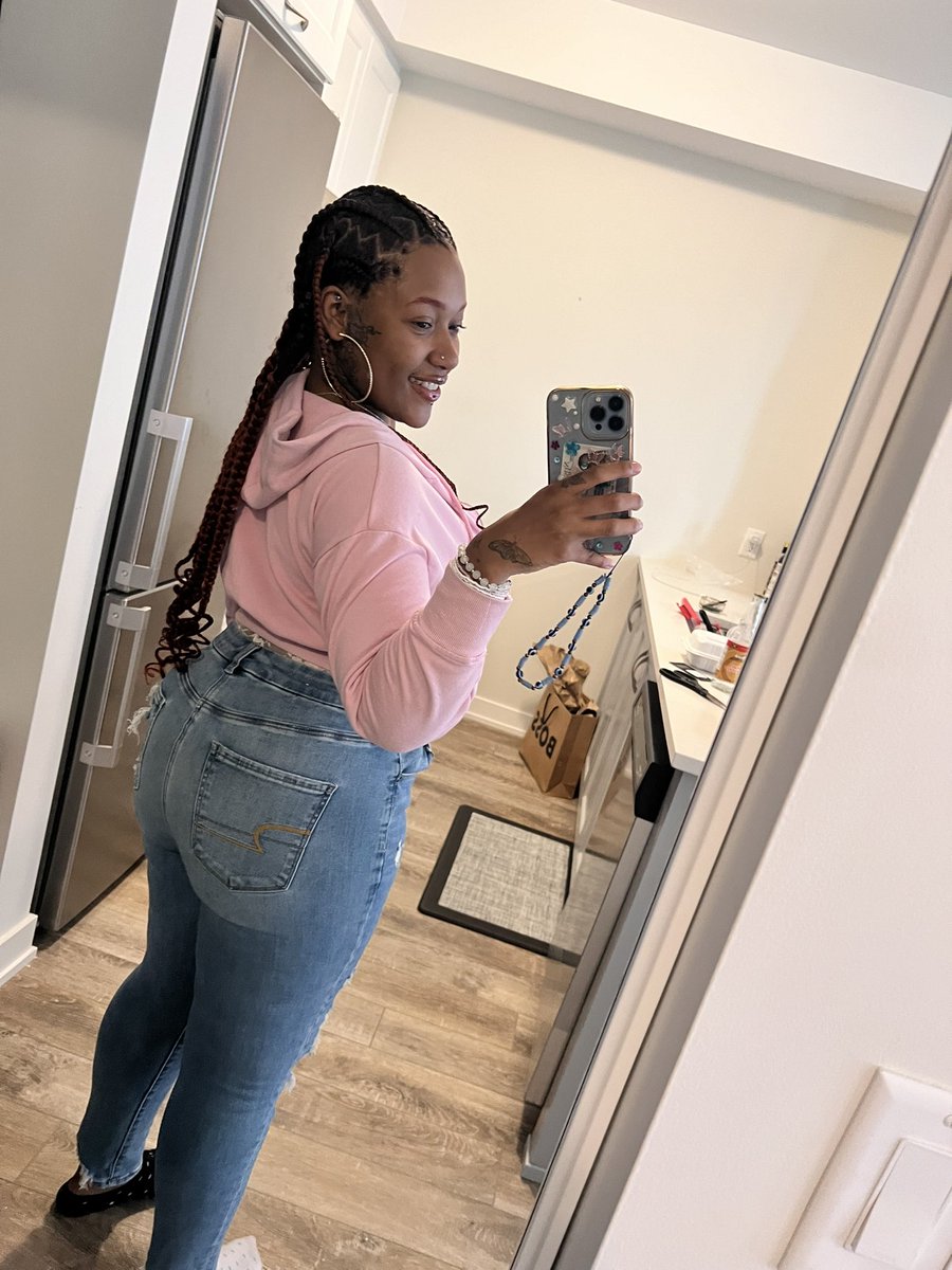 prettythickyv_'s tweet photo. ᜊ(𖦹�� ⩊ ‘𖦹)ᜊ https://t.co/5r9idxL2s3