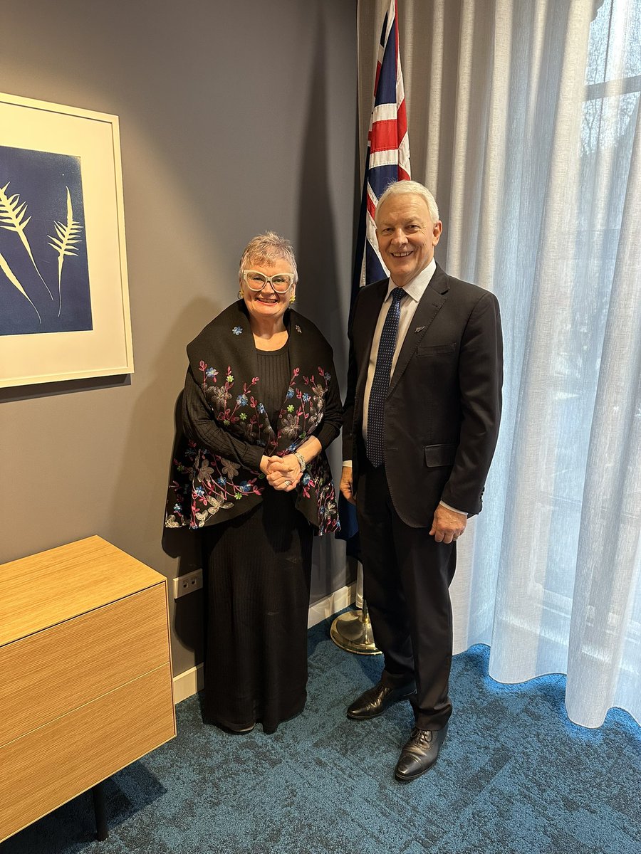 Great to welcome new UK Trade Envoy, Carolyn Harris, to the NZ High Commission today and to celebrate the success of the NZ UK Free Trade Agreement. NZ exports to the UK last year went up by 10% and tech services exports by a huge 37%.